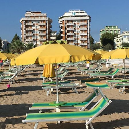 Appartamento Fronte Mare 里米尼 外观 照片