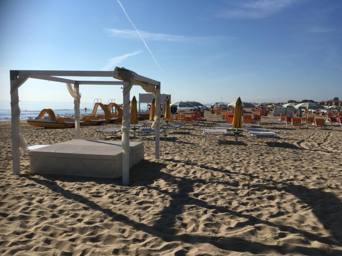 Appartamento Fronte Mare 里米尼 外观 照片