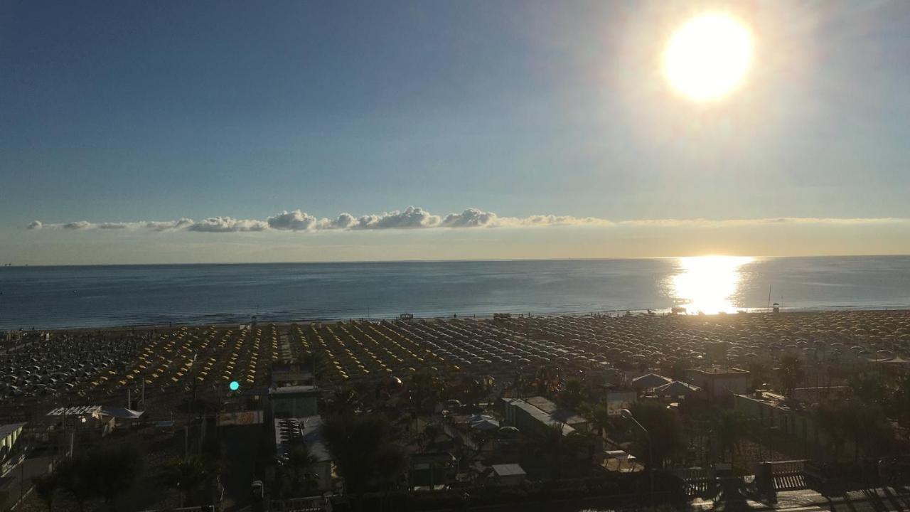 Appartamento Fronte Mare 里米尼 外观 照片